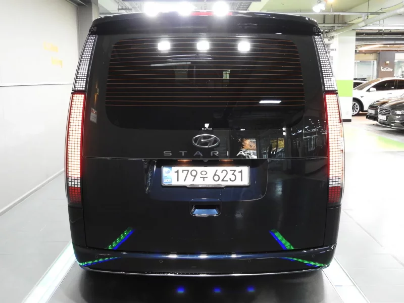 Hyundai Staria