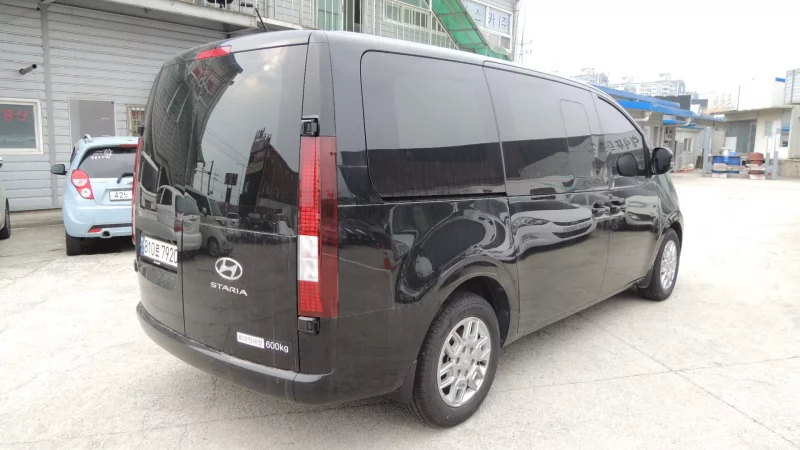 Hyundai Staria