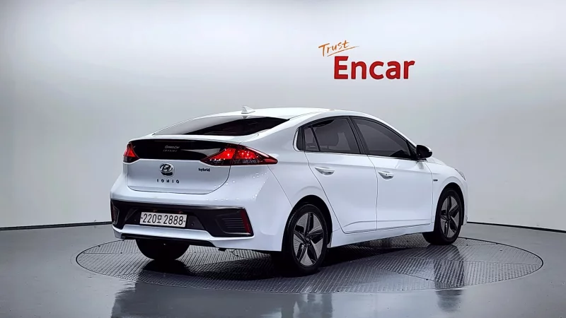 Hyundai Ioniq