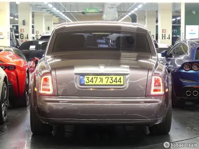 Rolls-Royce PHANTOM