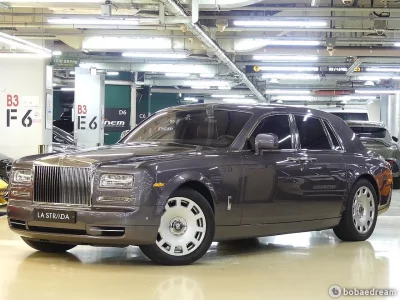 Rolls-Royce PHANTOM