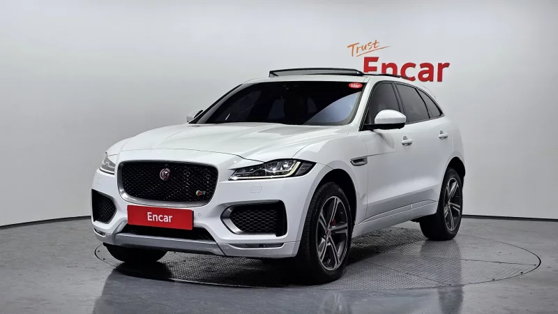 Jaguar F-PACE