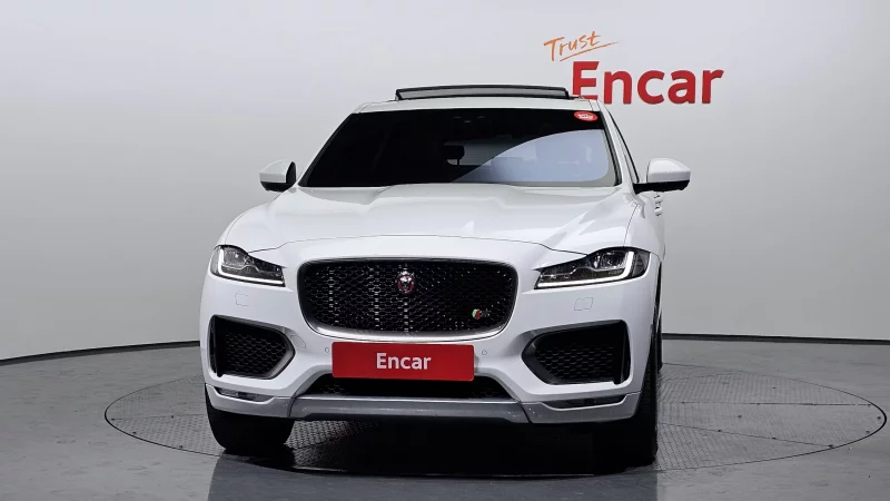 Jaguar F-PACE