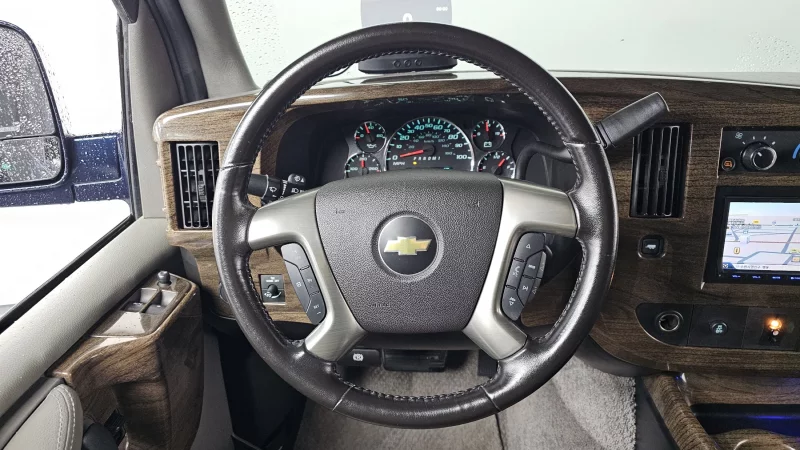 Chevrolet Express Van