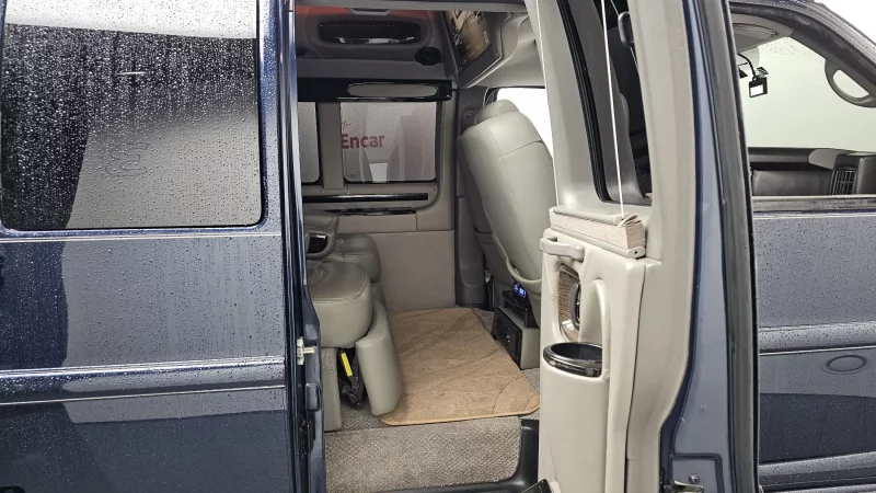 Chevrolet Express Van