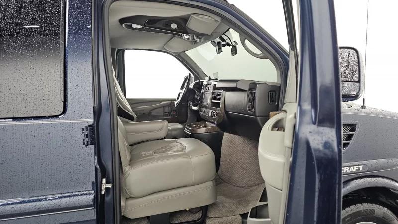 Chevrolet Express Van