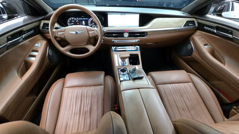 Genesis G90