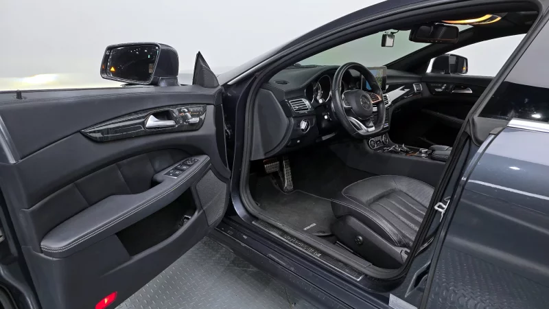 Mercedes-Benz CLS-Class