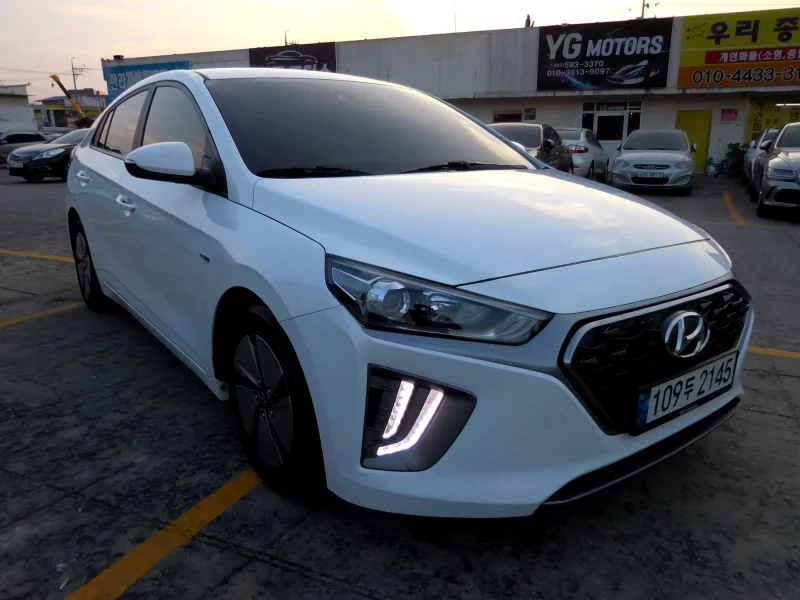 Hyundai Ioniq