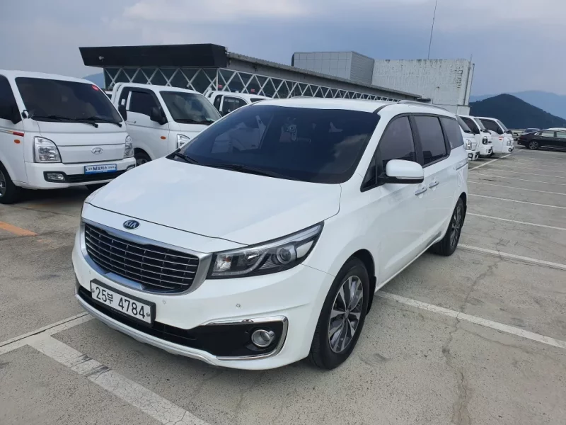 Kia Carnival