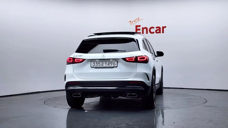 Mercedes-Benz GLA-Class