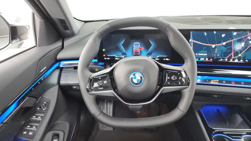 BMW i5