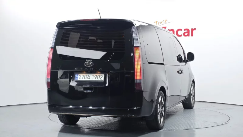 Hyundai Staria