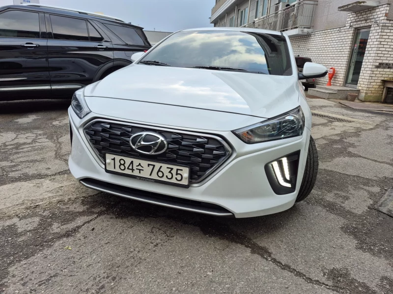 Hyundai Ioniq