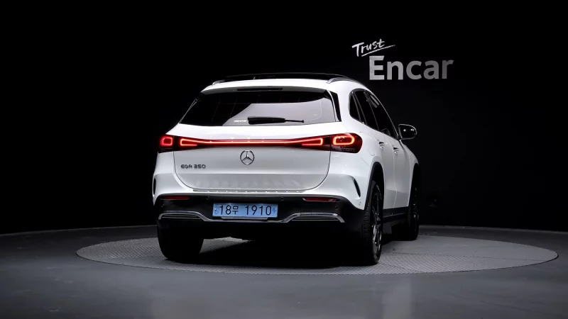 Mercedes-Benz EQA