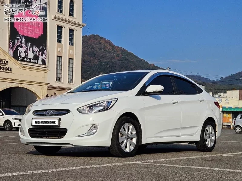 Hyundai Accent