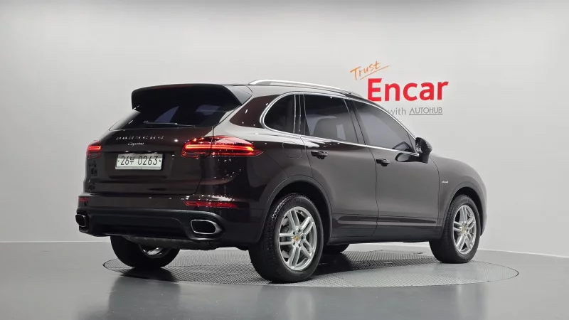 Porsche CAYENNE