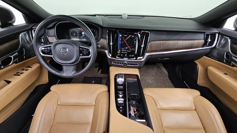 Volvo S90