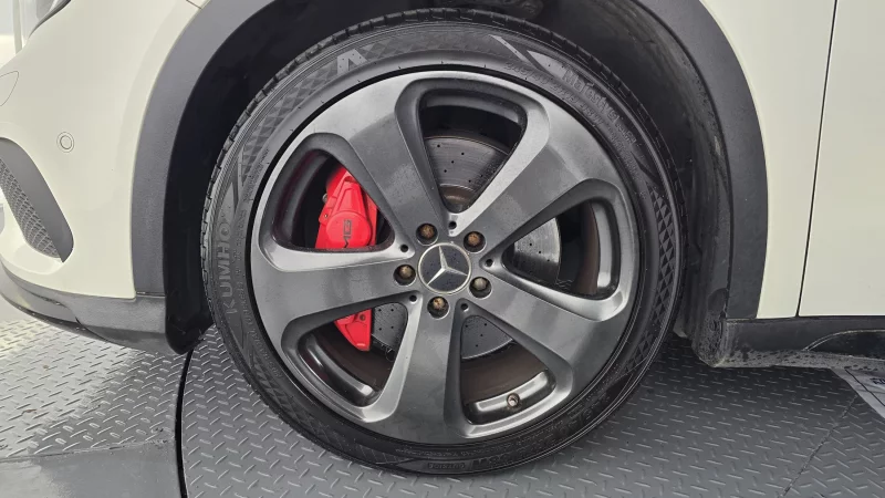 Mercedes-Benz GLA-Class