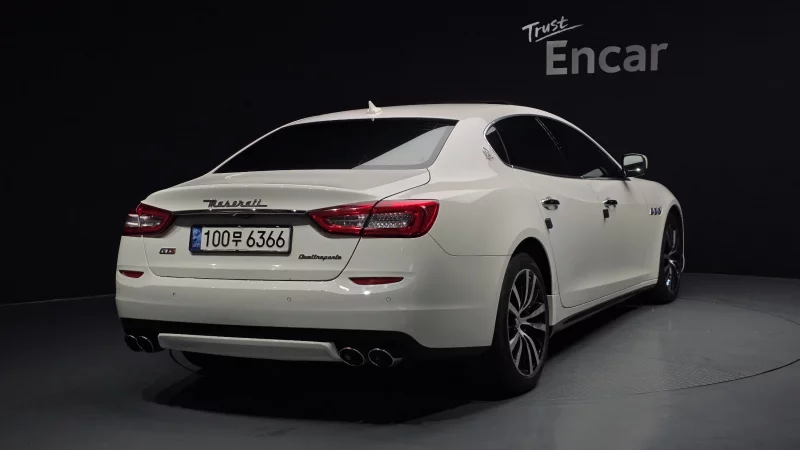 Maserati QUATTROPORTE