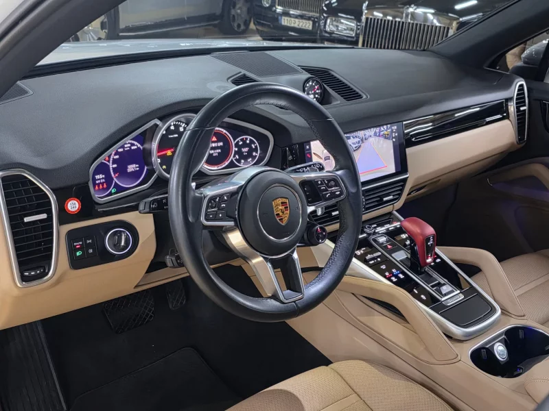 Porsche CAYENNE