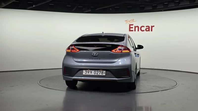 Hyundai Ioniq