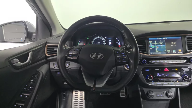 Hyundai Ioniq