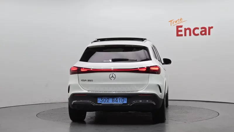 Mercedes-Benz EQA