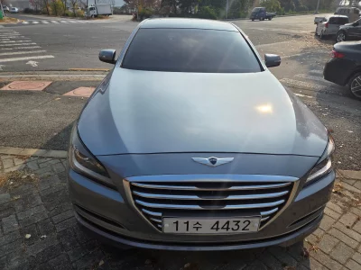 Hyundai Genesis