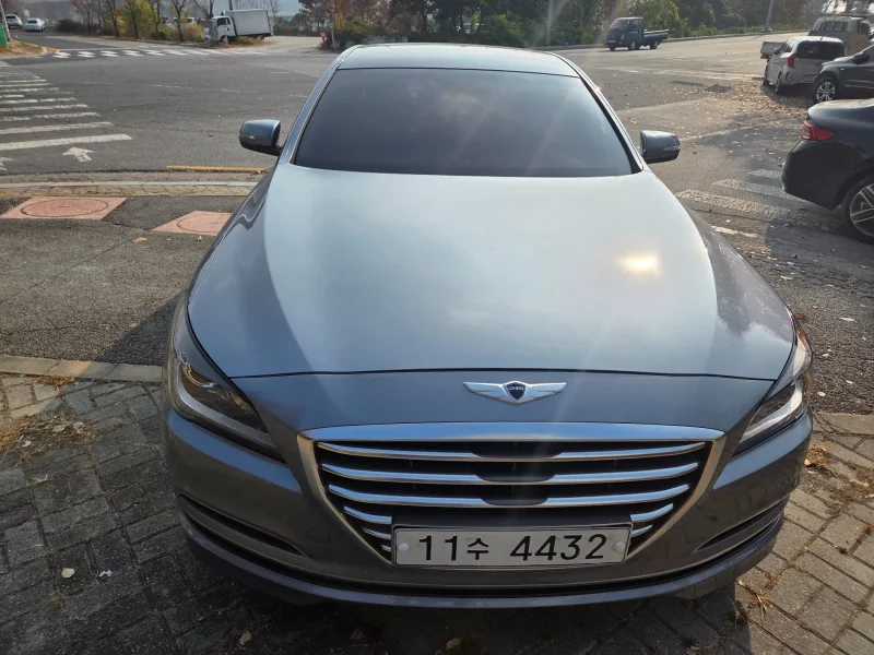 Hyundai Genesis