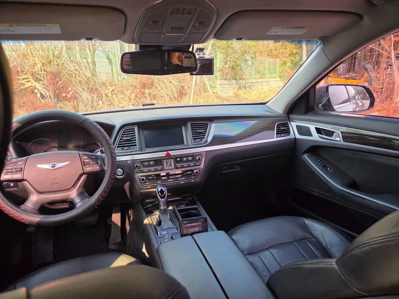 Hyundai Genesis