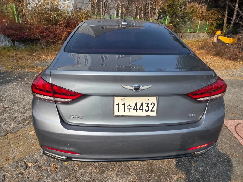 Hyundai Genesis