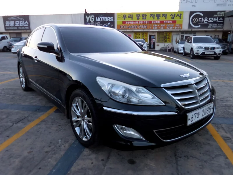 Hyundai Genesis
