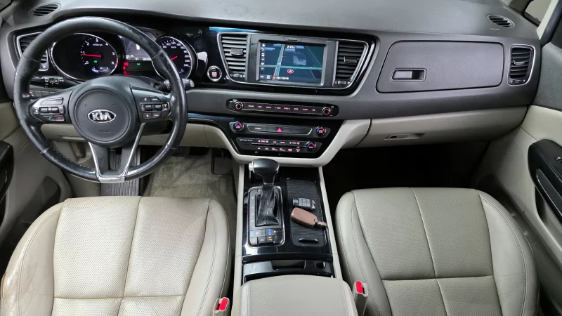 Kia Carnival