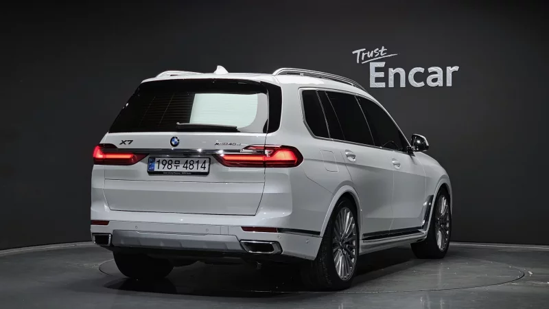 BMW X7