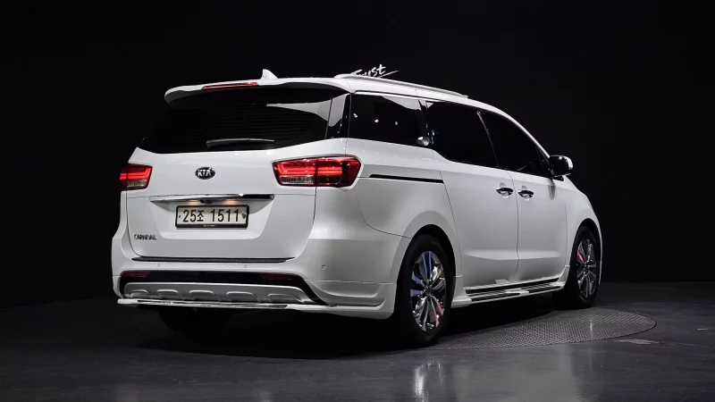 Kia Carnival