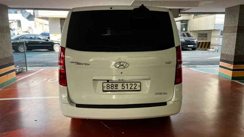 Hyundai Starex