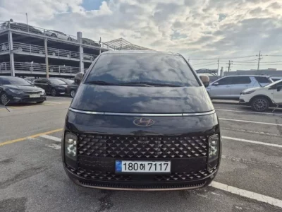 Hyundai Staria