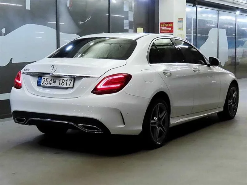 Mercedes-Benz C-Class