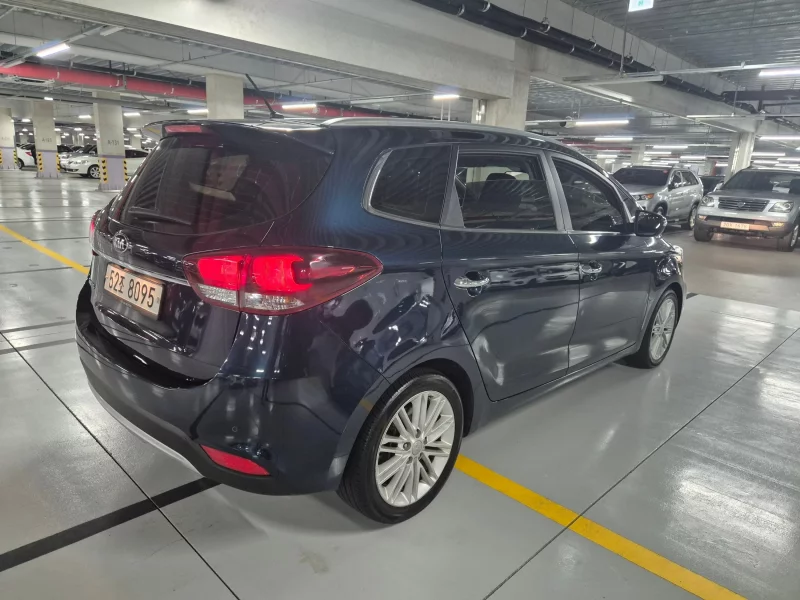 Kia Carens