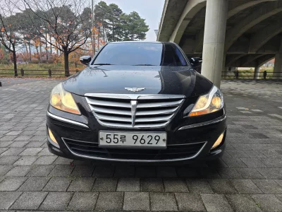 Hyundai Genesis