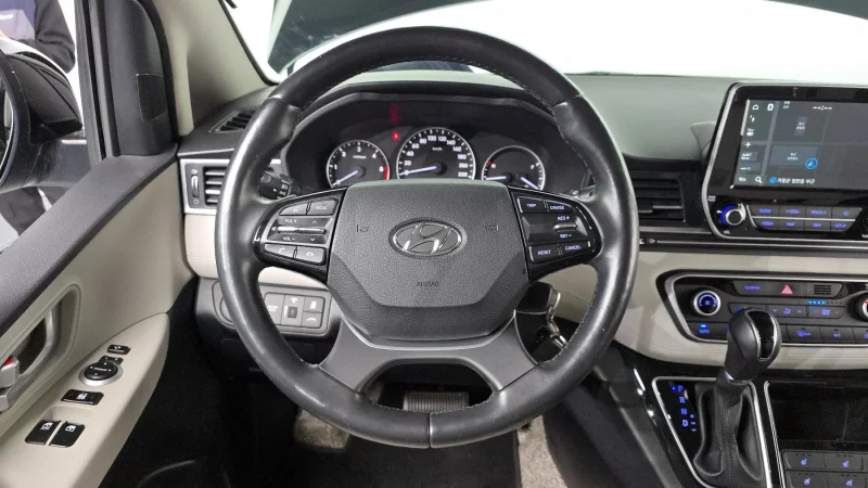 Hyundai Grand Starex