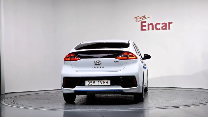 Hyundai Ioniq