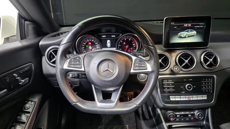 Mercedes-Benz CLA-Class