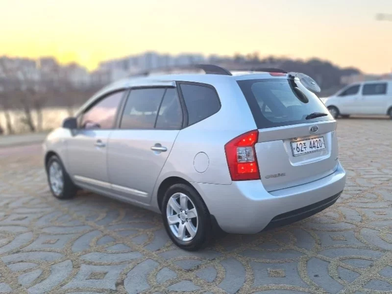 Kia Carens
