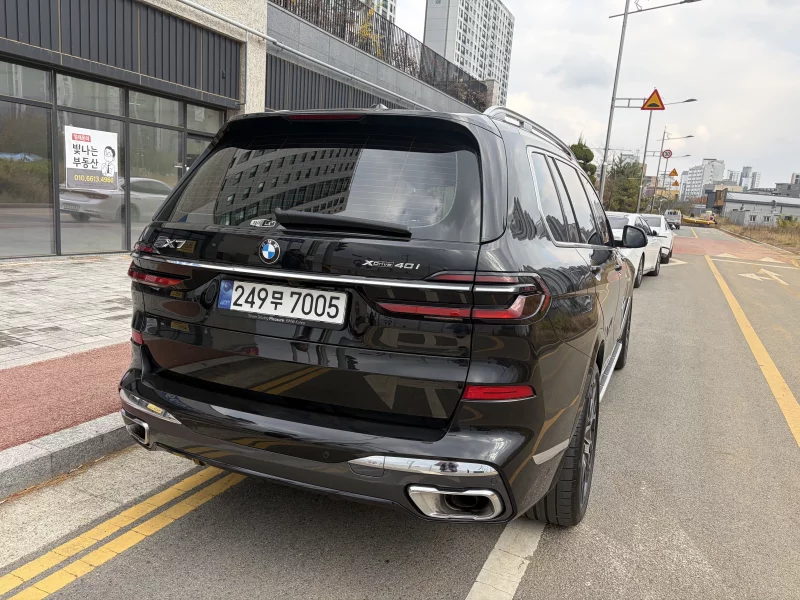 BMW X7