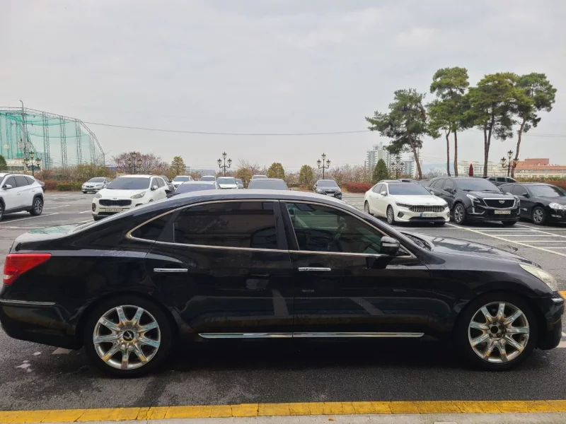 Hyundai Equus