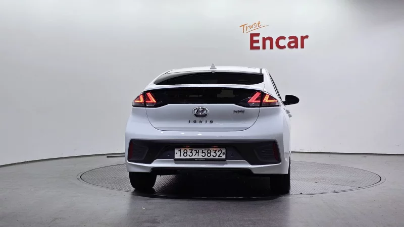 Hyundai Ioniq