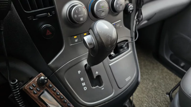 Hyundai Grand Starex