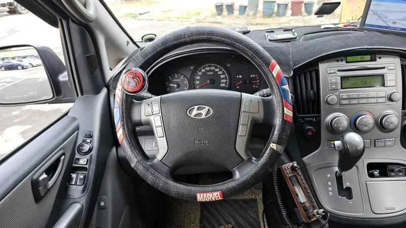 Hyundai Grand Starex